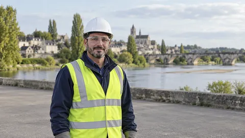 Personne fictive équipée devant une vallée fluviale et un pont de pierre, dans un cadre inspiré de la région Centre-Val de Loire